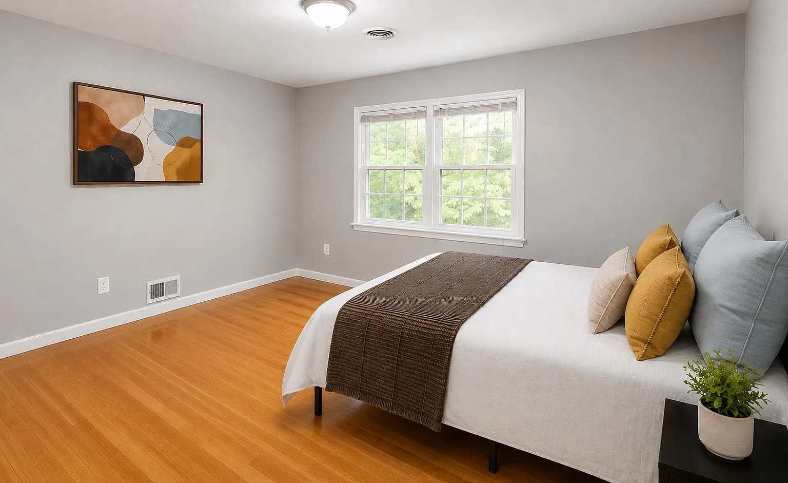 4 bed, 3.5 bath, 2568 sqft, $706 — Photo 2