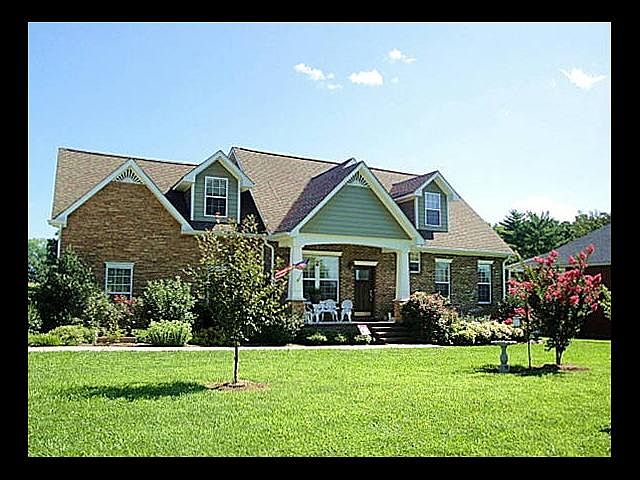 1st image of 607 Sherman Dr