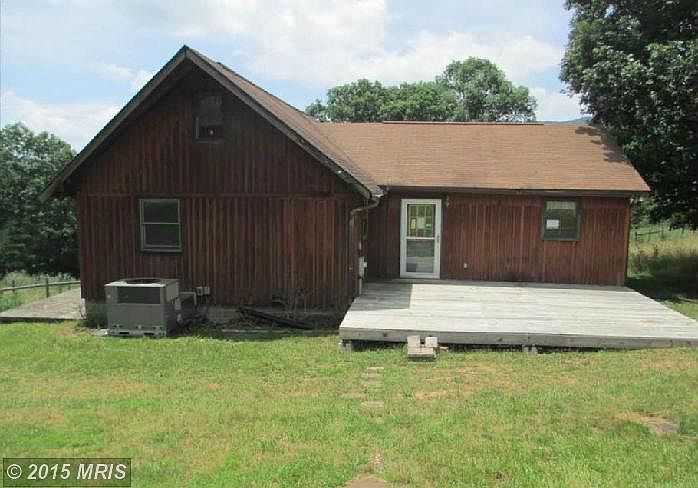 1st image of 285 Aspen Ln