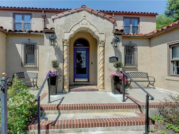 1016 S Esplanade St, Leavenworth, KS 66048