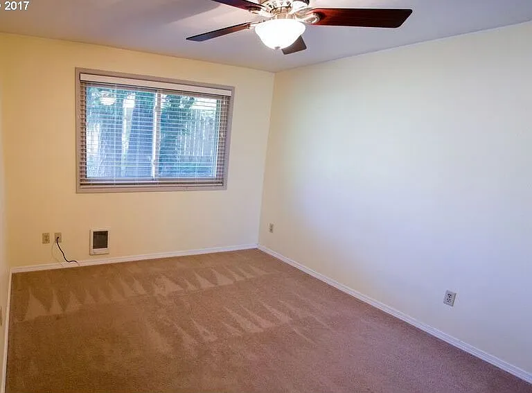 10845 SW 121st Ave — Photo 8