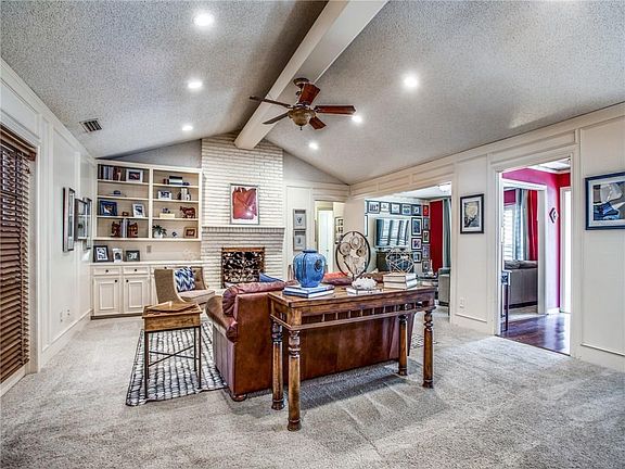 3rd image of 9225 Middle Glen Dr