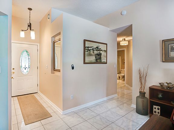 2nd image of 4467 Cobblefield Cir W