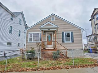 542 Mount Hope Ave, Fall River, MA 02724