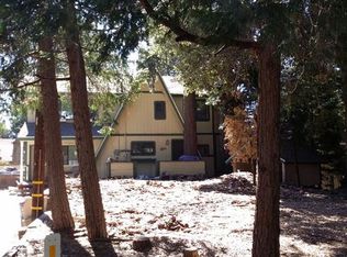 621 Mozumdar Dr, Cedarpines Park, CA 92322