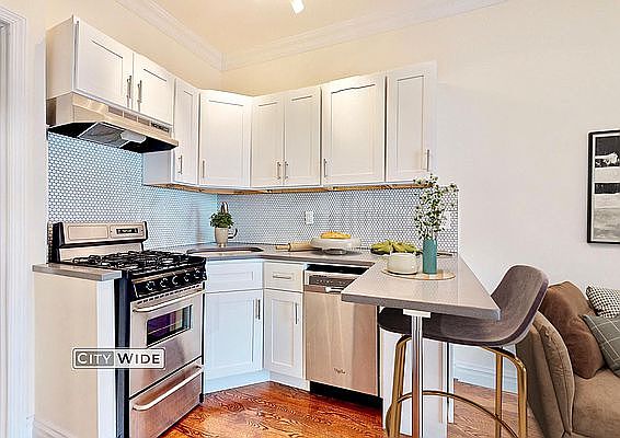 2nd image of 415 E 78th St APT 3B