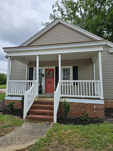 605 Round St Photo 1