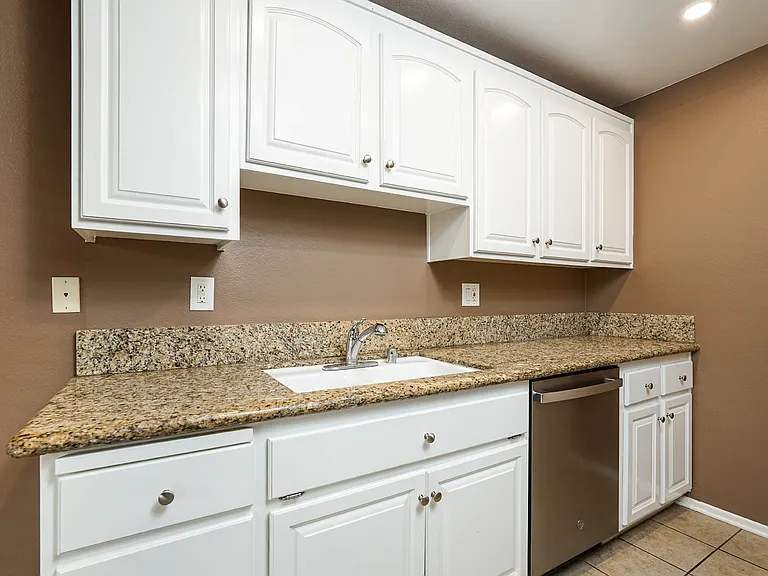 3425 E 15th St #12 — Photo 15