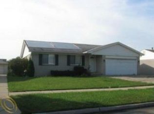 25035 Darin St, Taylor, MI 48180