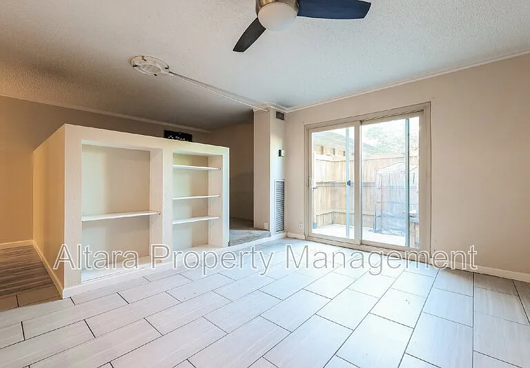 2880 S Locust St #N100 — Photo 3