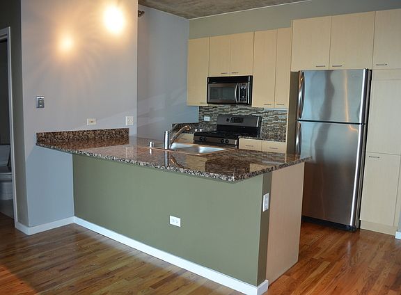 2nd image of 1845 S Michigan Ave Unit 609