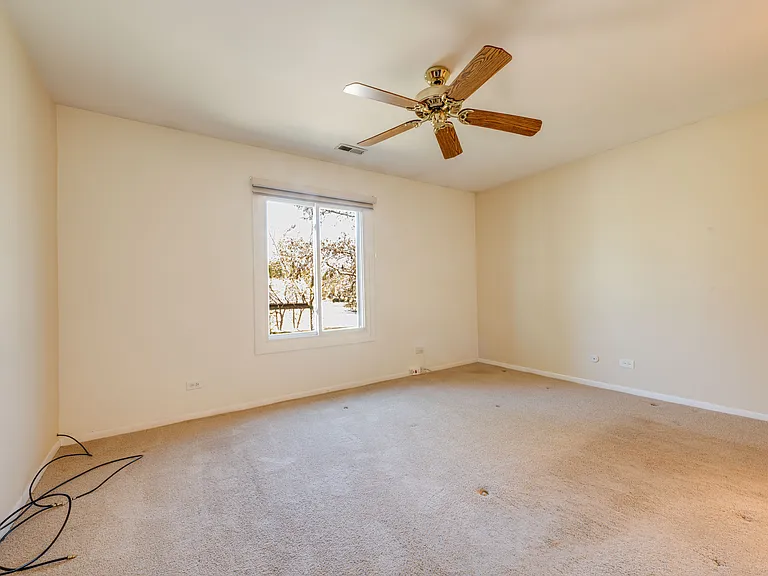 1652 Dover Ct #B — Photo 11
