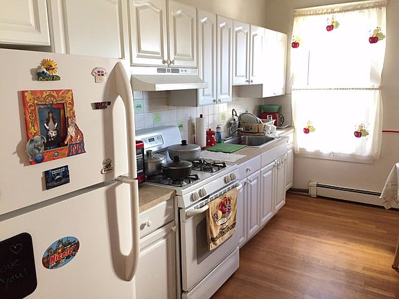 5th image of 10 Buckley Ave #2