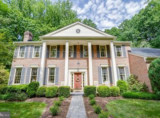 8612 Beaver Pond Ln, Fairfax Station, VA 22039