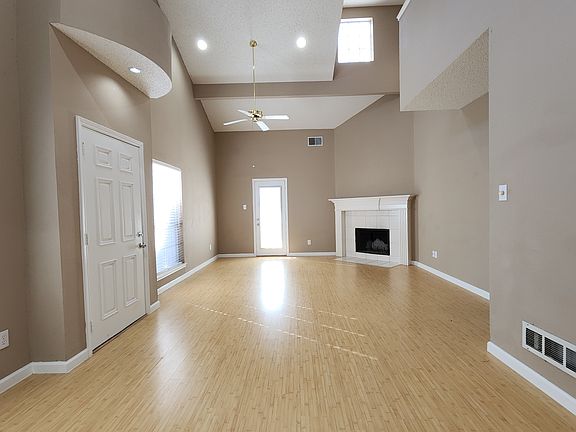 4th image of 8400 Hickory St Unit 2901