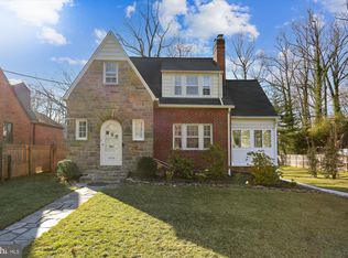 8908 Grant St, Bethesda, MD 20817