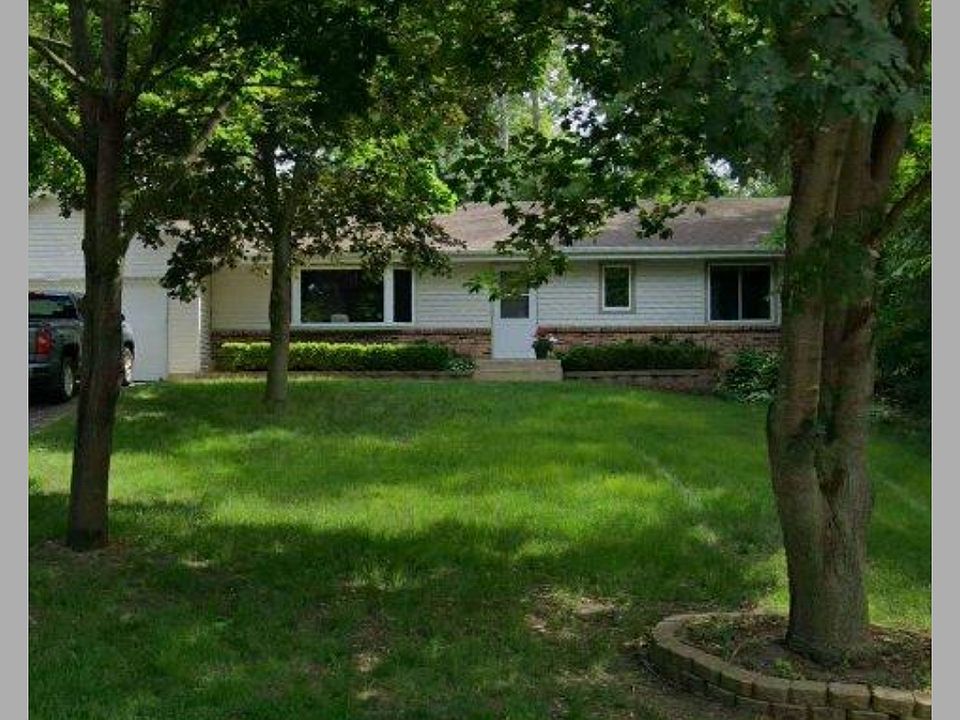 1st image of 2505 Oakwood Dr