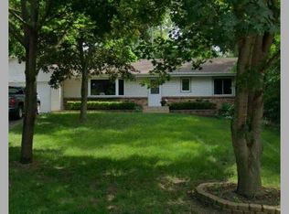2505 Oakwood Dr, Burnsville, MN 55306