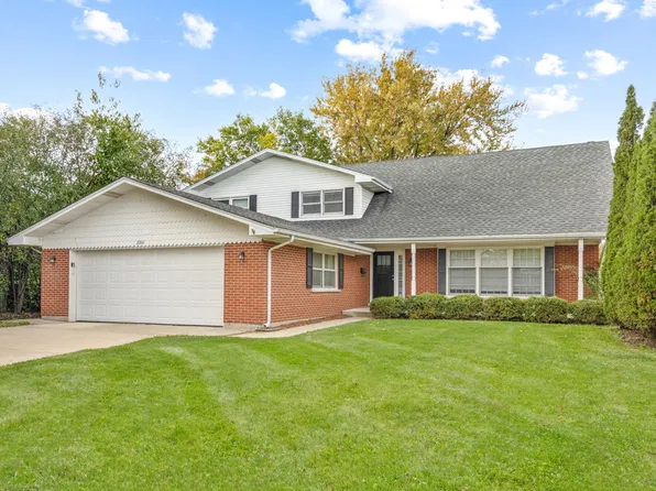 2206 W Lawrence Ln, Mount Prospect, IL 60056