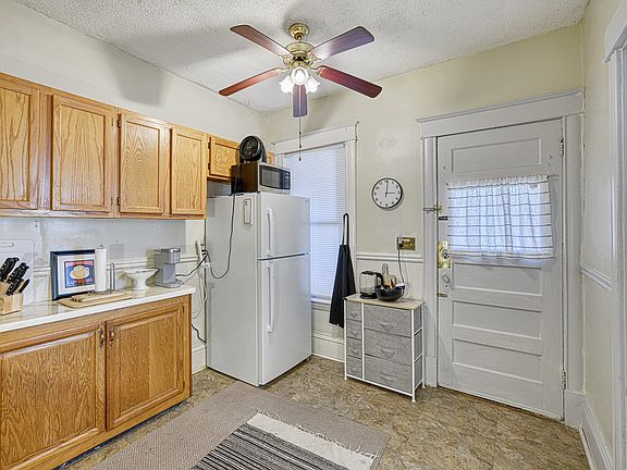 5th image of 2408 Dupont Ave S APT 1