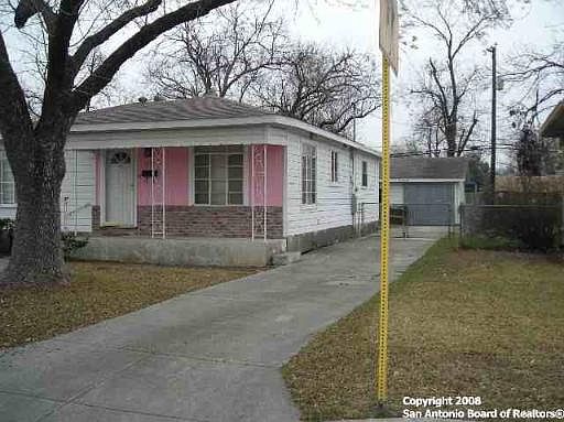 1st image of 1722 ALAMETOS ST