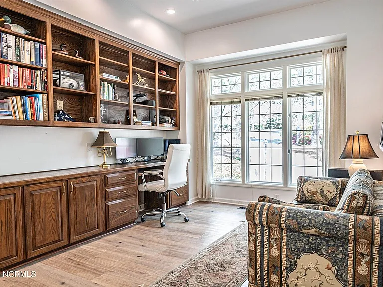 215 Plantation Dr — Photo 43