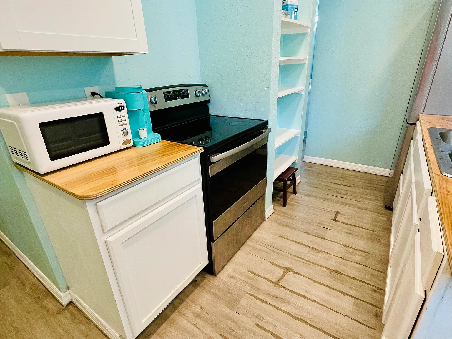 3224 N Davis St — Photo 3