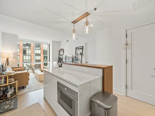 1000 Maxwell Lane image 10 of 45