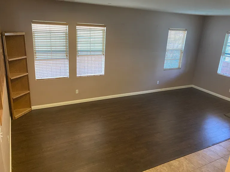 1668 Julia Way — Photo 19