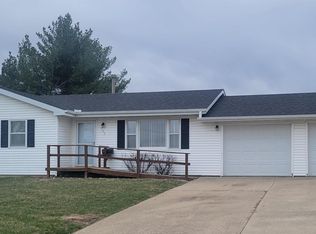 103 Valley West Dr, Mount Ayr, IA 50854