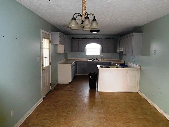 3rd image of 107 Briarcliff Dr
