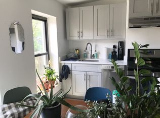 240 N 5th St APT 4, Brooklyn, NY 11211