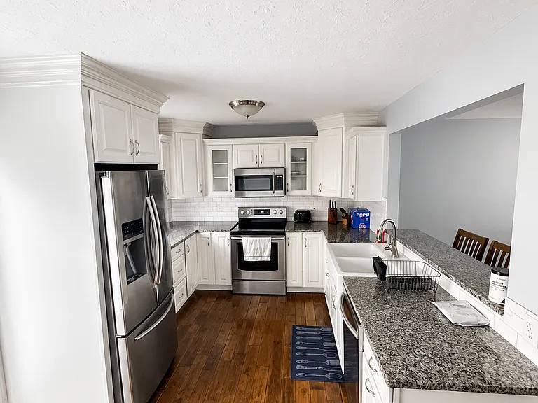 515 Hoffman Dr #2 — Photo 5