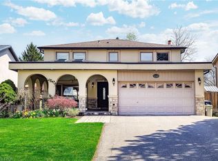 2344 Kenbarb Rd, Mississauga, ON L5B2E8
