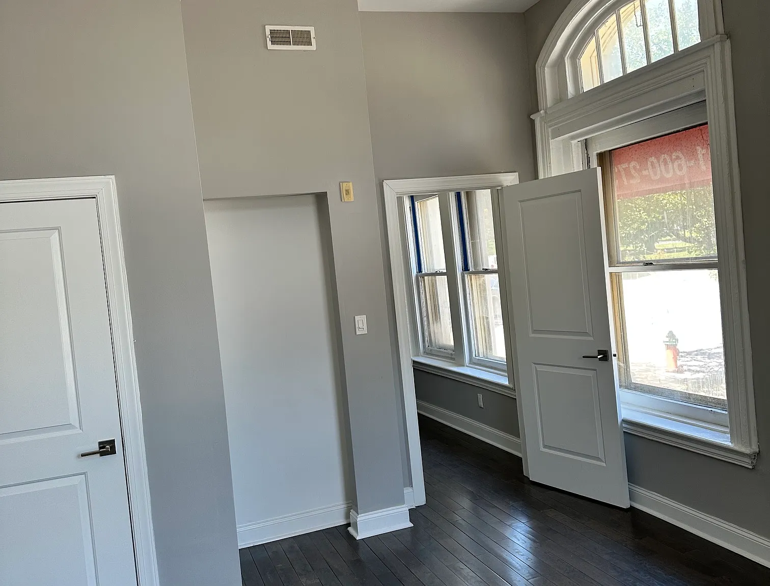 1 bed, $1,300 — Photo 4