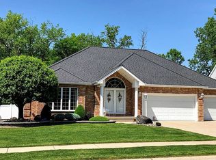218 Sausalito Dr, East Amherst, NY 14051