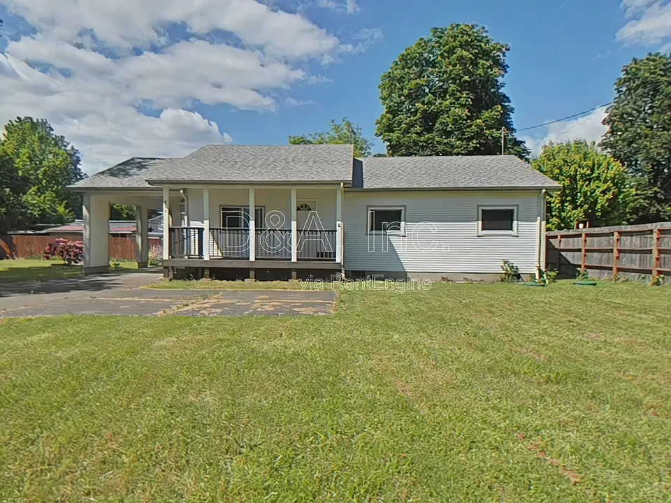 415 SE Mayberry Ave
