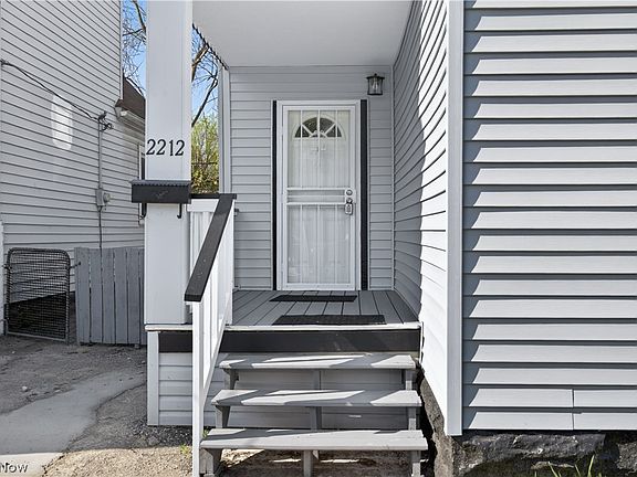 4th image of 2212 Selzer Ave