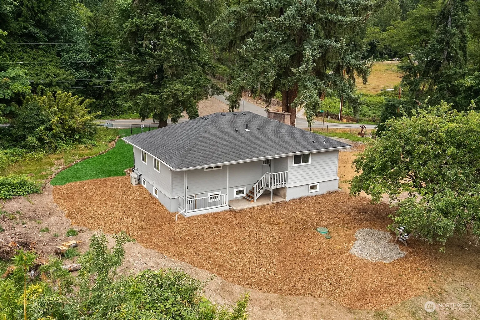 17519 SE May Valley Road photo 1