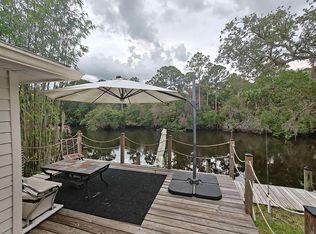 8001 SE Paradise Dr, Stuart, FL 34997
