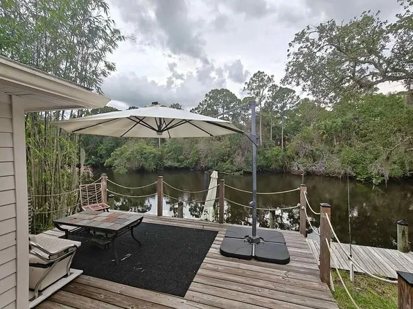 8001 SE Paradise Dr, Stuart, FL 34997