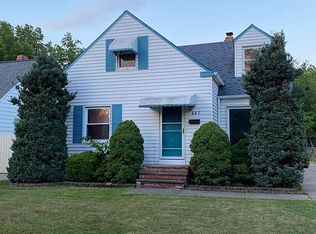 441 E 275th St, Euclid, OH