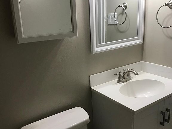 5th image of 1320 Farrara Dr