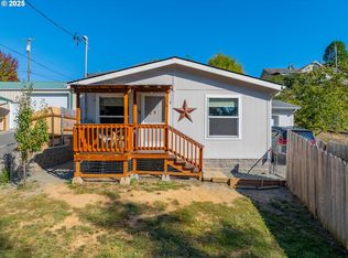 405 B St, Myrtle Point, OR 97458