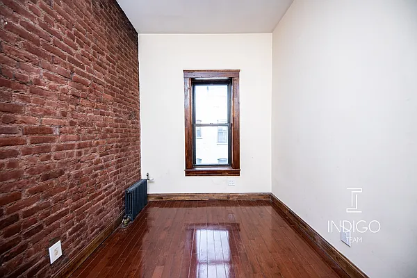 Rented by Compass | media 49