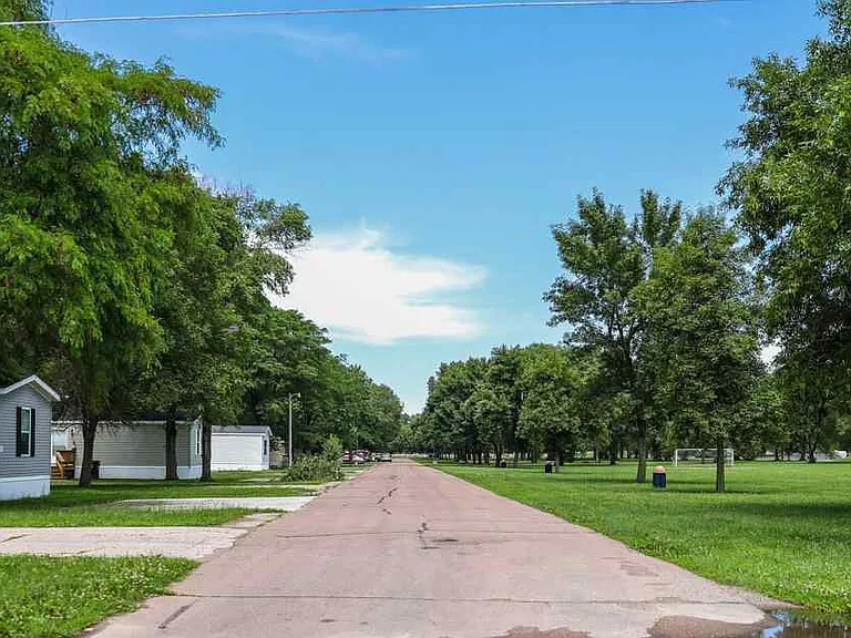 Siouxland Estates — Photo 2
