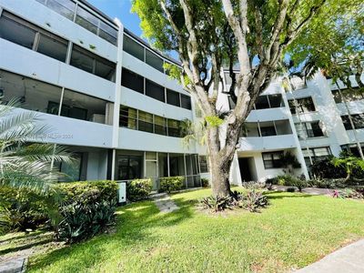 10852 N Kendall Dr #102, Miami, FL, 33176