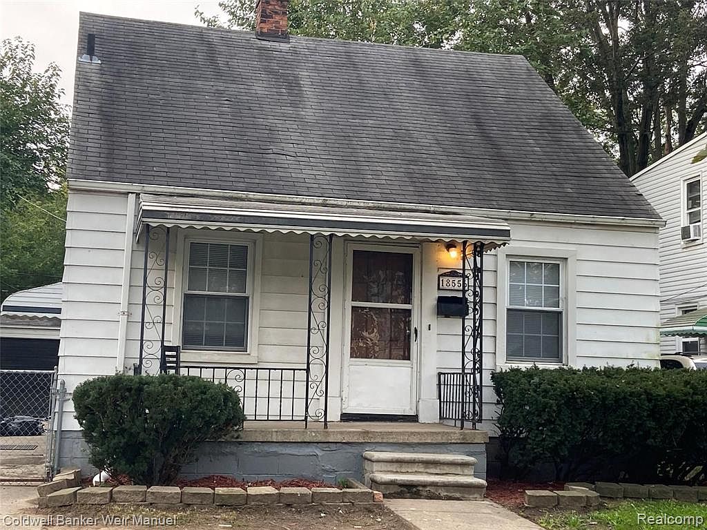 18556 Elkhart St, Harper Woods, MI 48225 Zillow