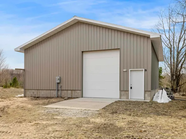 2200 N Marshall Rd, Honor, MI 49640