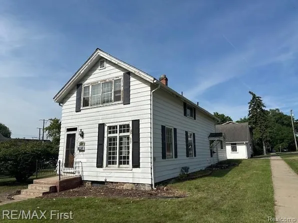 147 N Broadway St, Lake Orion, MI 48362